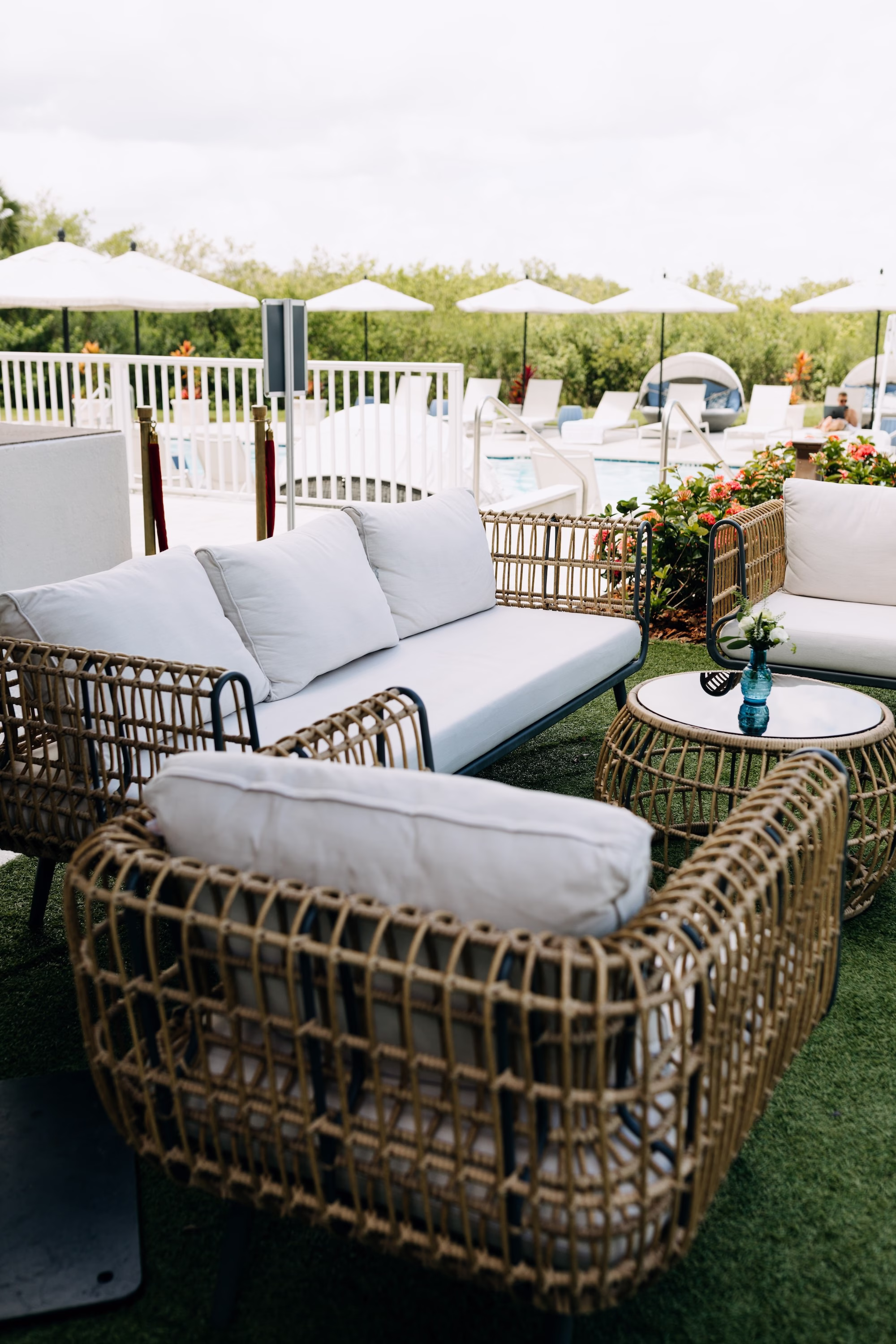 35Modern Blue Coastal Wedding Inspiration - Coastal Dusty Blue Waterfront Wedding Inspiration | Grand Hyatt Tampa Bay Modern Blue Coastal Wedding Reception Cocktail Hour Lounge Furniture Ideas