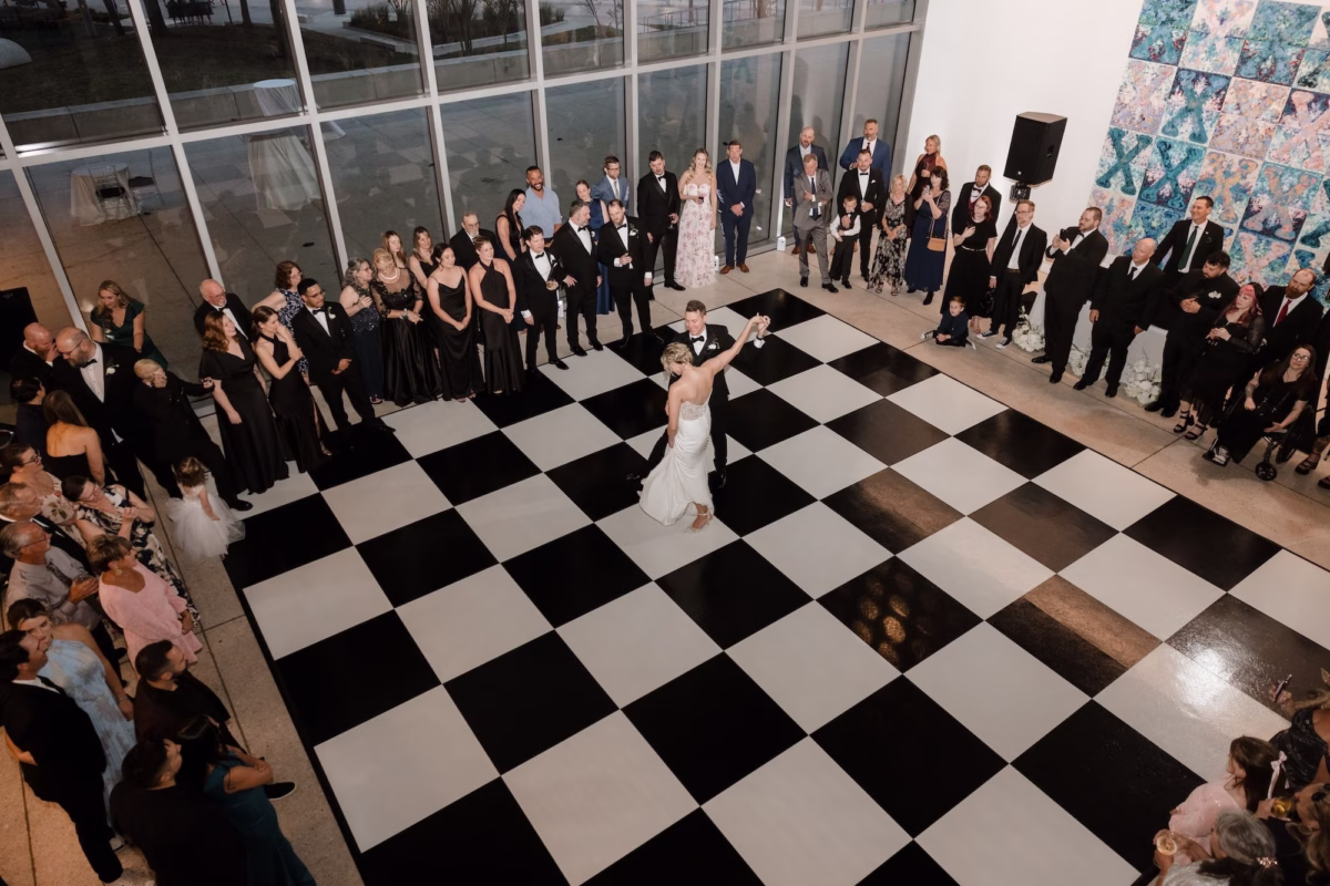 42Modern Black and White Wedding Inspiration - Black and White Modern Wedding | Tampa Museum of Art Bride and Groom First Dance Wedding Portrait | Tampa Bay Photographer Evoke Photo and Film | Dj Grant Hemond & Associates