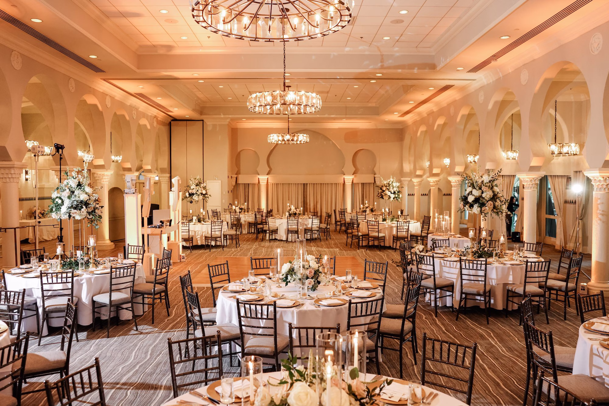 47Timeless White and Green Wedding Inspiration St Pete Venue The Vinoy - Chic Blush and White St. Pete Garden Wedding | The Vinoy Timeless White and Green Wedding Reception Decor Inspiration | St Pete Planner Coastal Coordinating | Event Venue The Vinoy
