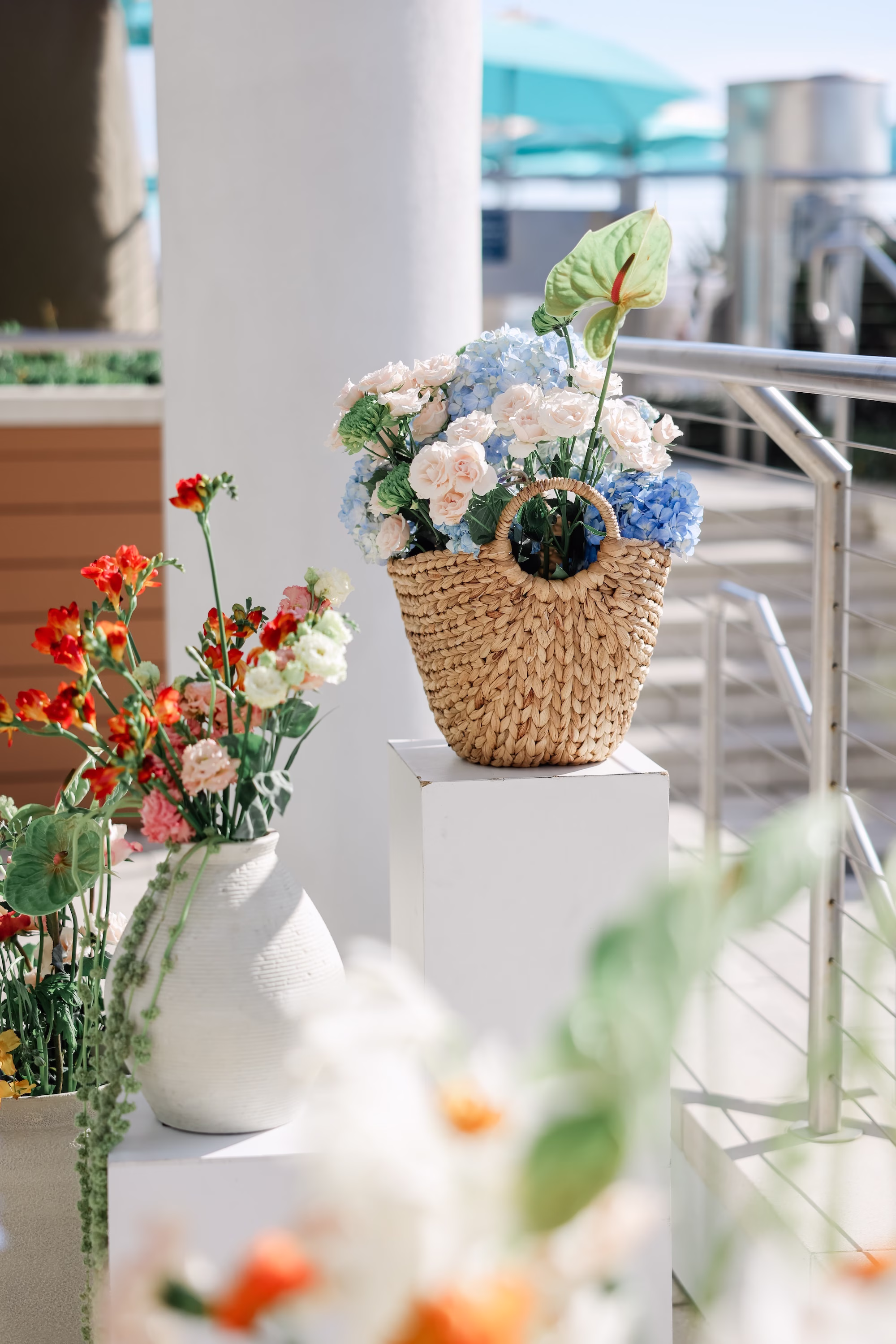50Tropical Pastel Florida Wedding Inspiration - Tropical, Pastel Outdoor Wedding | Opal Sands Clearwater Beach Tropical Pastel Florida Wedding Reception Decor Inspiration